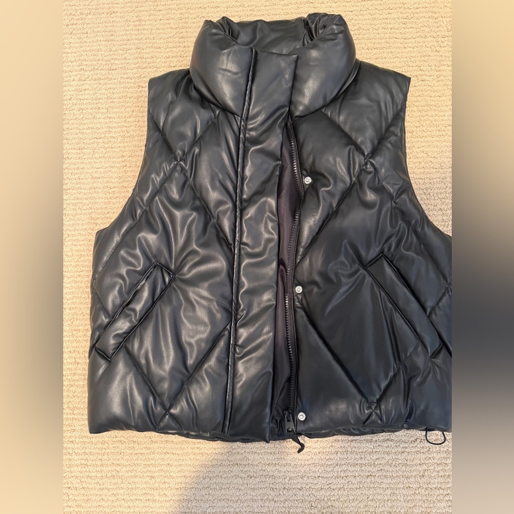 Love Tree Black Puffer Vest